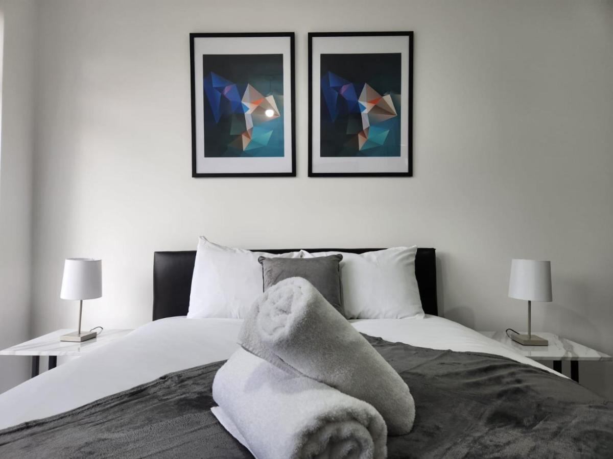 4 Bedroom 2 Bathroom Shared House - Near Bhx And Nec Birmingham Buitenkant foto