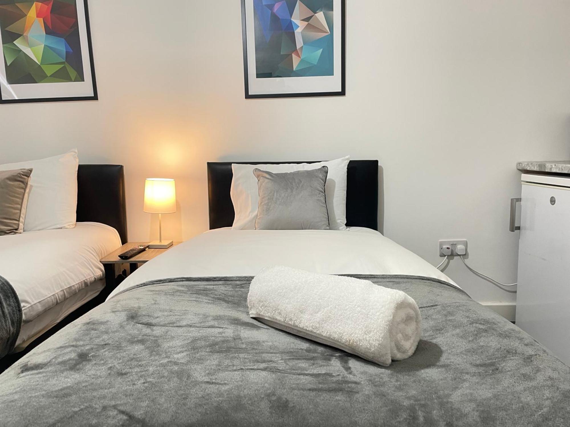 4 Bedroom 2 Bathroom Shared House - Near Bhx And Nec Birmingham Buitenkant foto