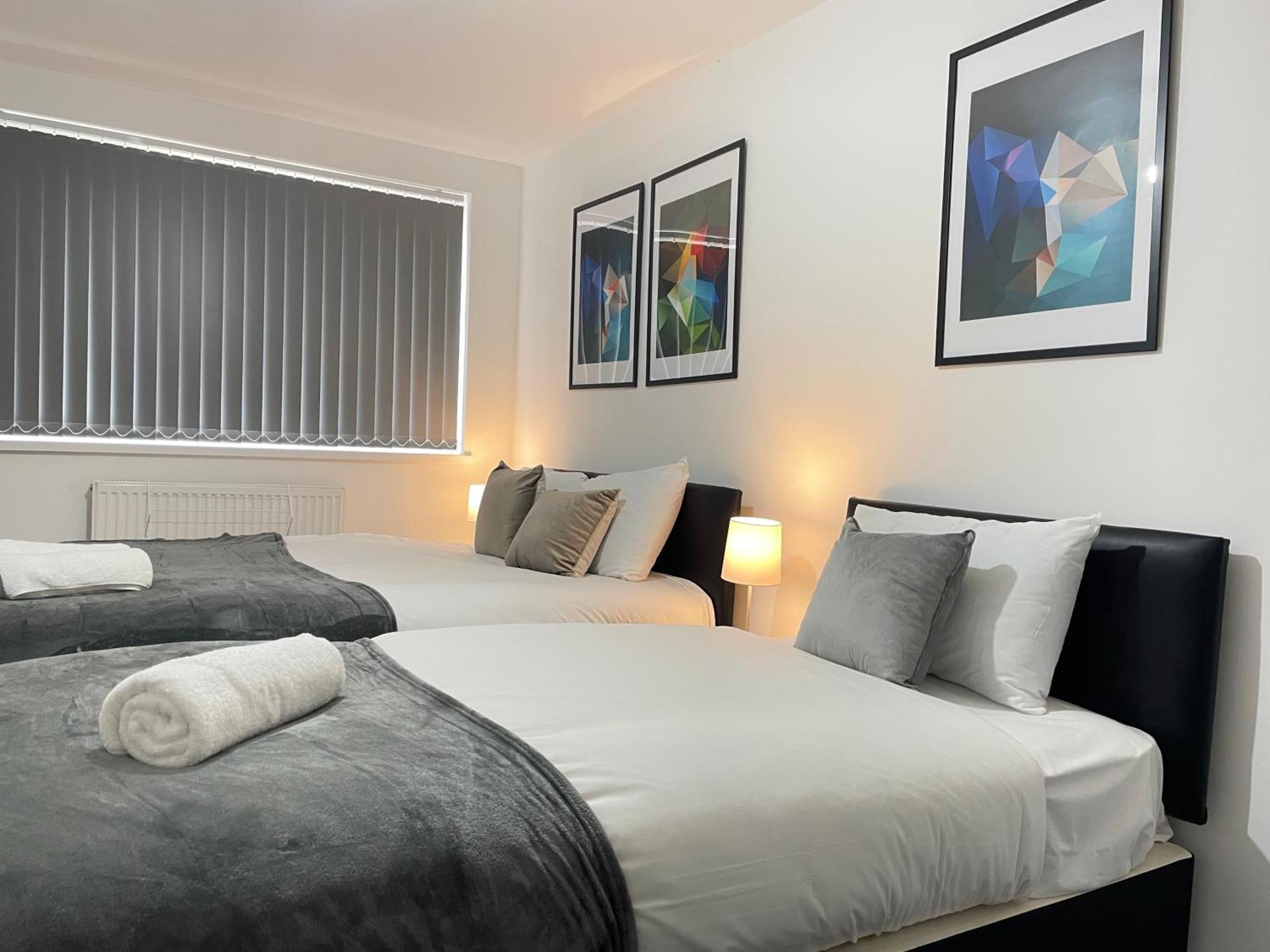 4 Bedroom 2 Bathroom Shared House - Near Bhx And Nec Birmingham Buitenkant foto