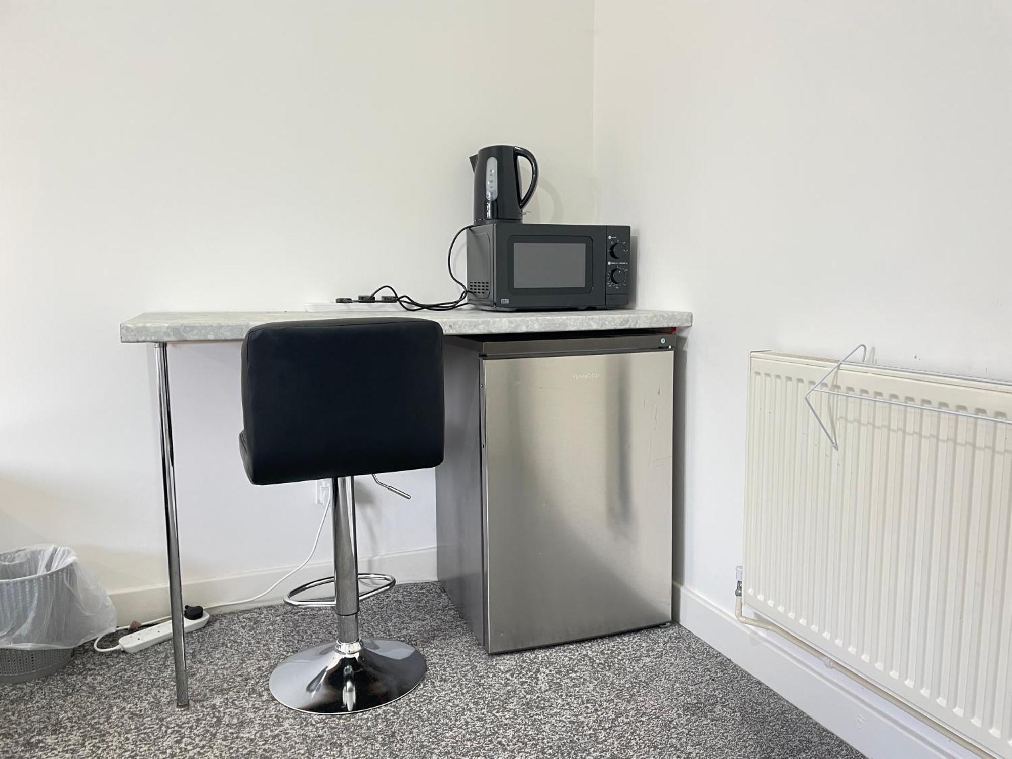 4 Bedroom 2 Bathroom Shared House - Near Bhx And Nec Birmingham Buitenkant foto